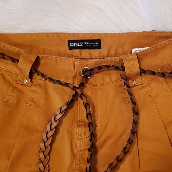 True Collection Shorts - Picture 6 of 10